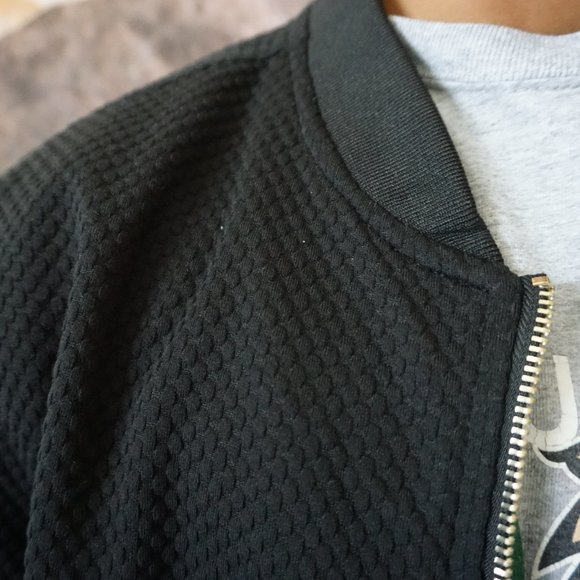 Black bomber jacket - Picture 2 of 6